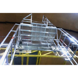 Площадка навесная алюминиевая для полувагонов ПНП (Алюминиевые конструкции) с лестницами