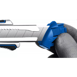 09178_z01 Металлический обрезиненный нож с винтовым фиксатором Титан-В, сегмент. лезвия 18 мм, ЗУБР Профессионал