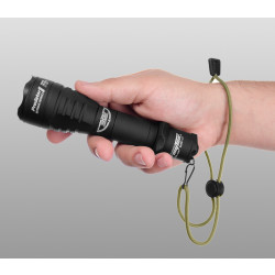 Фонарь Armytek Predator Pro XHP35 HI White F01703BC